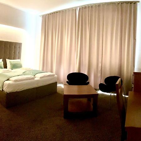 Borostyan Panzio Otel Kaposvár Dış mekan fotoğraf