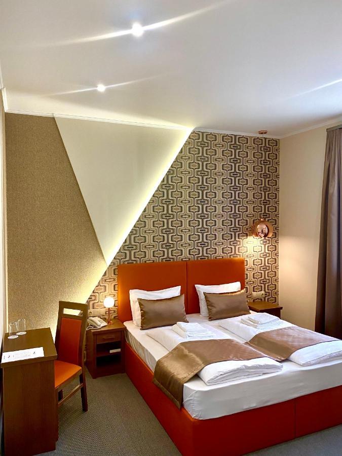 Borostyan Panzio Otel Kaposvár Dış mekan fotoğraf