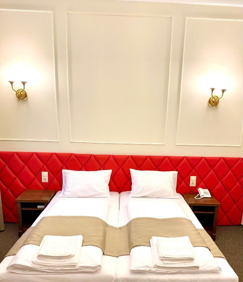 Borostyan Panzio Otel Kaposvár Dış mekan fotoğraf