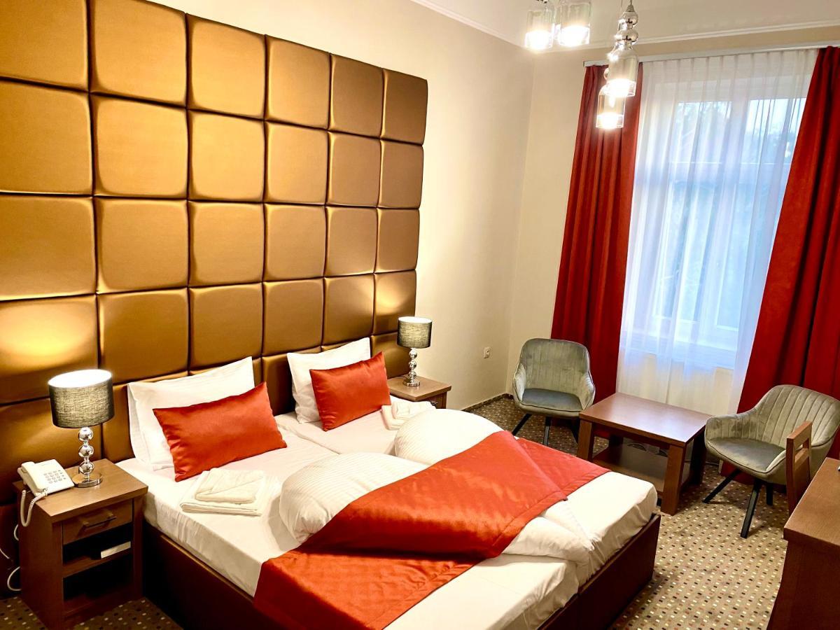 Borostyan Panzio Otel Kaposvár Dış mekan fotoğraf