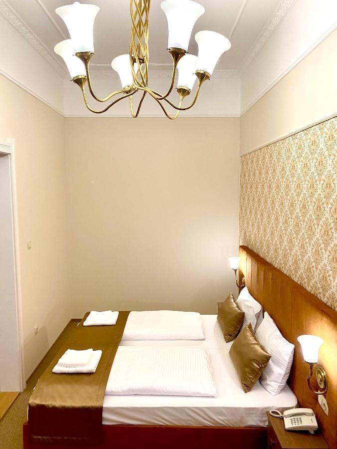 Borostyan Panzio Otel Kaposvár Dış mekan fotoğraf